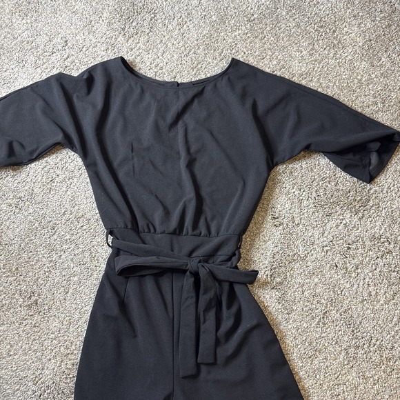 Women's Jumpsuit Black Short Sleeve With Belt Size L - Picture 4 of 5